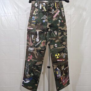 VETEMENTS FW19 Camouflage Sticker Cargo Pants